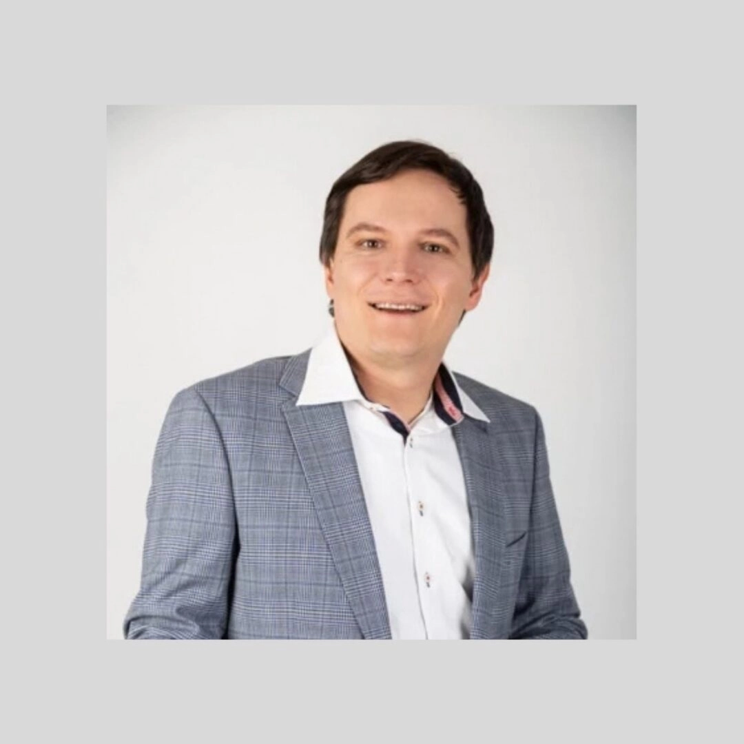 Speaker: Mircea Popa