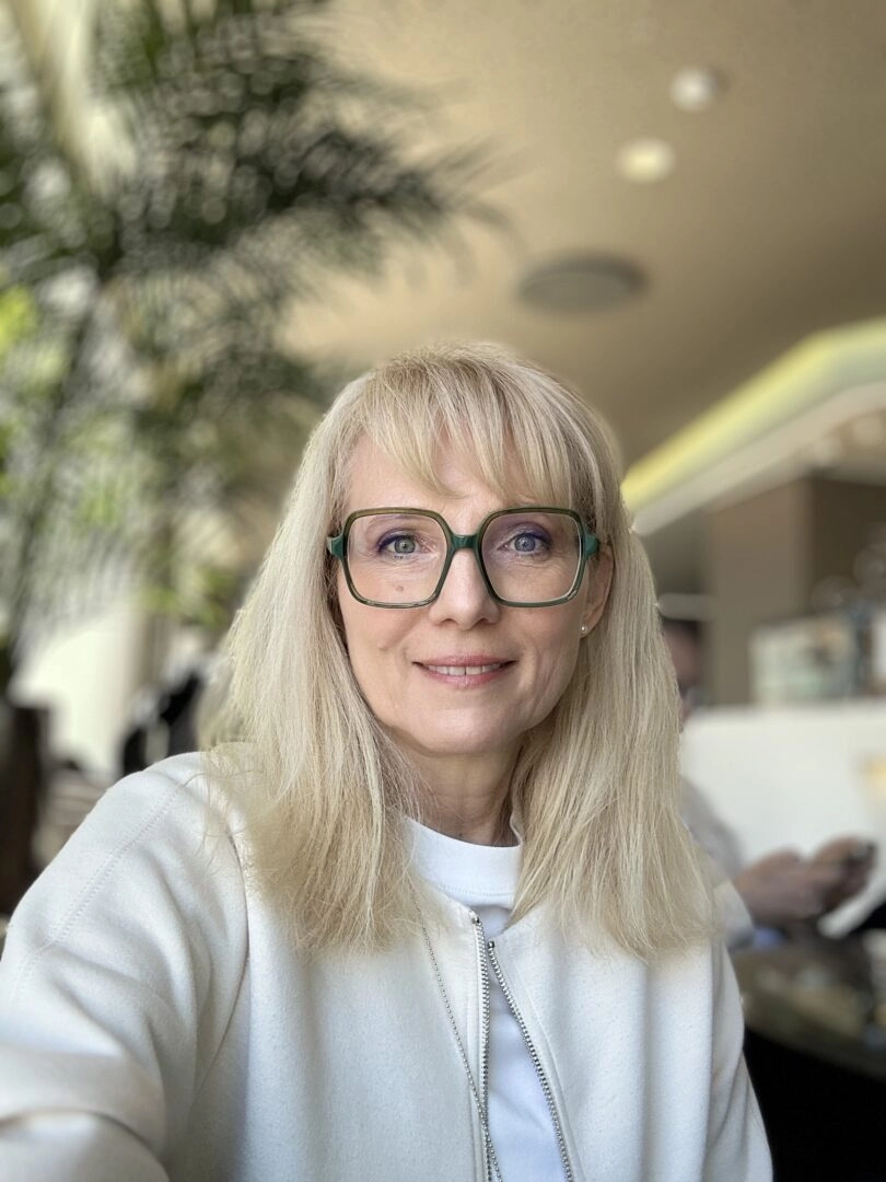 Sprecher: Pia Tischer